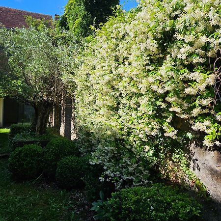 Chambre Avec Salle De Bain Hotel Donzy Exterior foto
