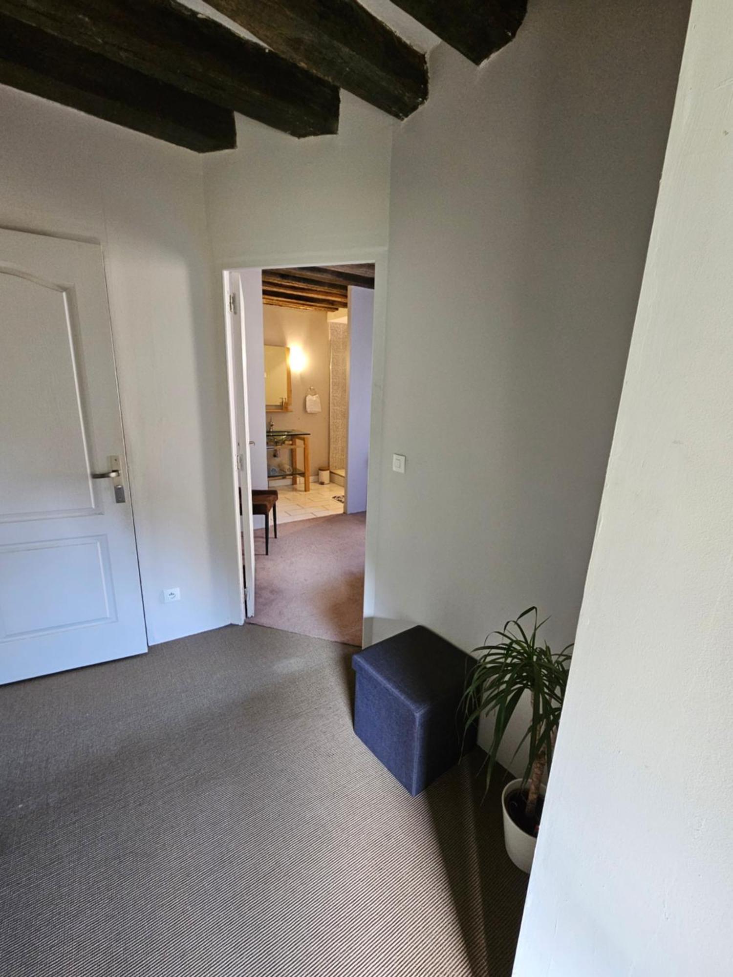 Chambre Avec Salle De Bain Hotel Donzy Exterior foto