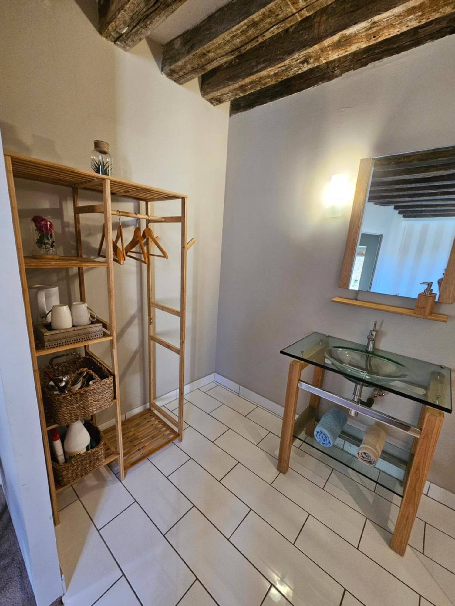 Chambre Avec Salle De Bain Hotel Donzy Exterior foto